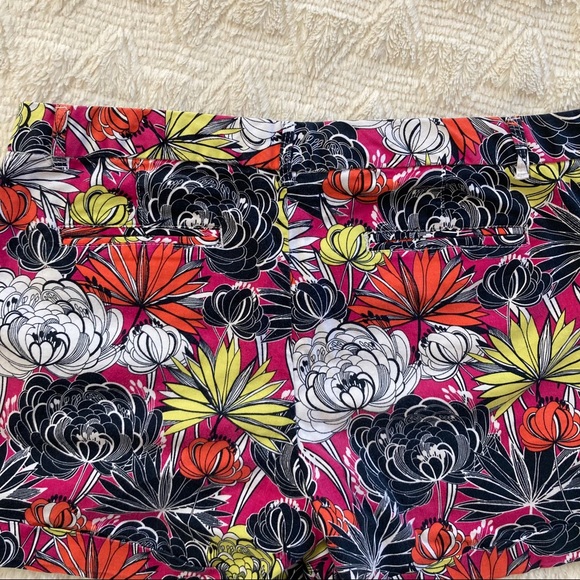 Banana Republic Patterned Shorts - Picture 8 of 11